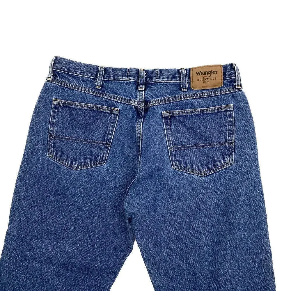 Wrangler Straight Leg Men's size 36x38 Medium‎ Wash Blue Denim jeans